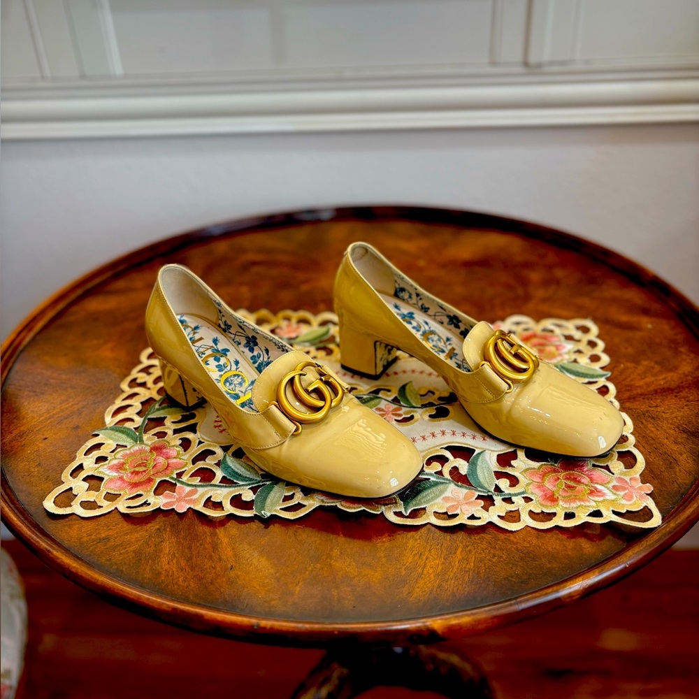 Beautiful cream, color, patent leather, Gucci loafers in excellent condition